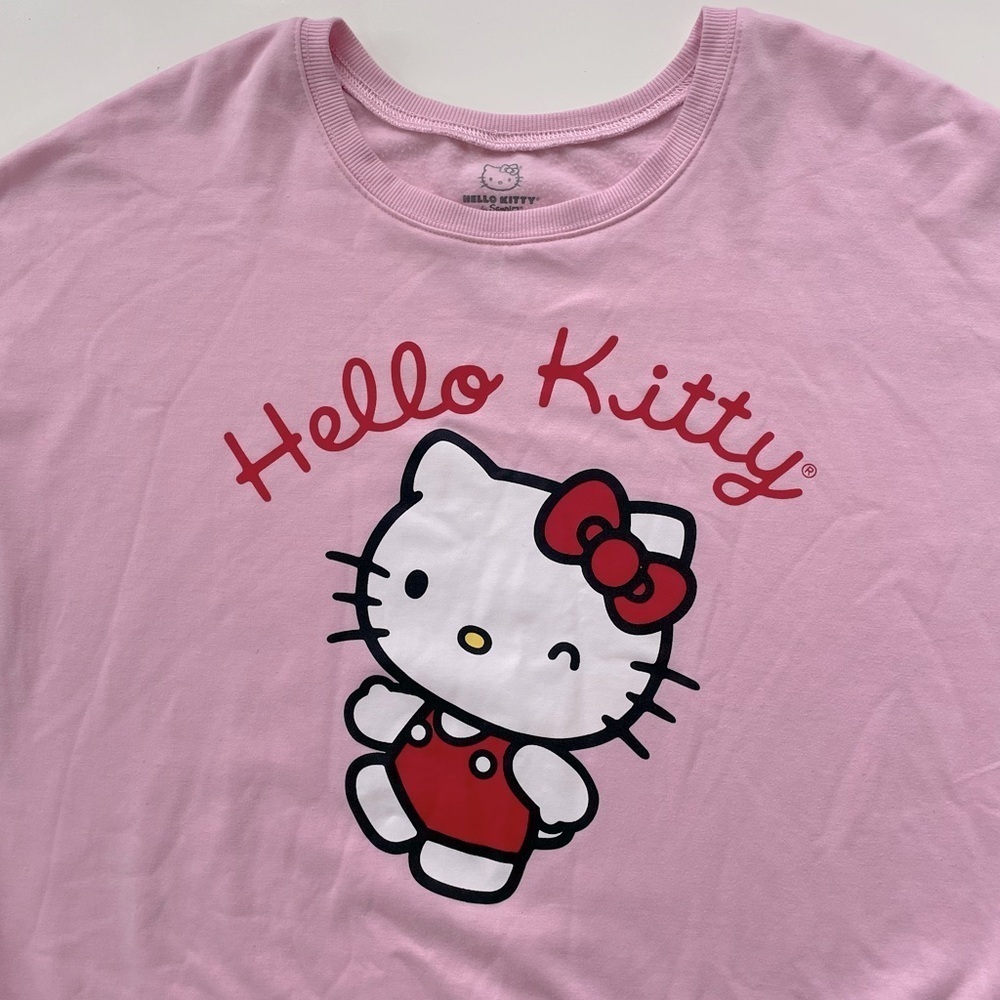 Sanrio Hello Kitty Pink Hello Kitty Wink Crewneck Fleece Sweatshirt Size 2XL - Picture 4 of 6